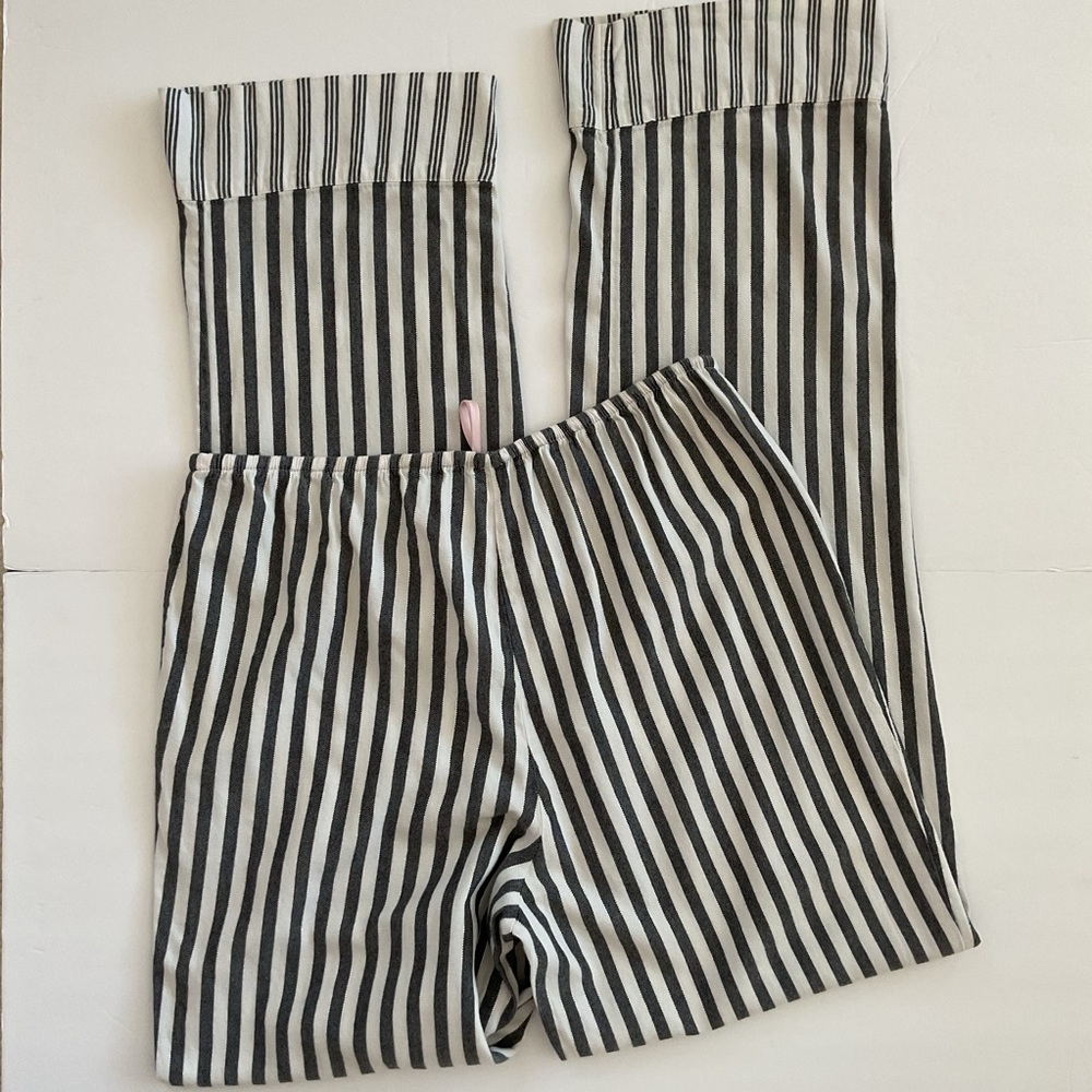Victoria's Secret Grey Striped Pajama Set Size S - Picture 10 of 13